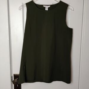 Athleta Relaxed Fit Sleeveless Olive Green Top. Size Small